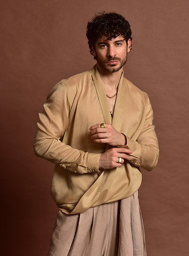 Camisa manga larga cuello cruzado beige