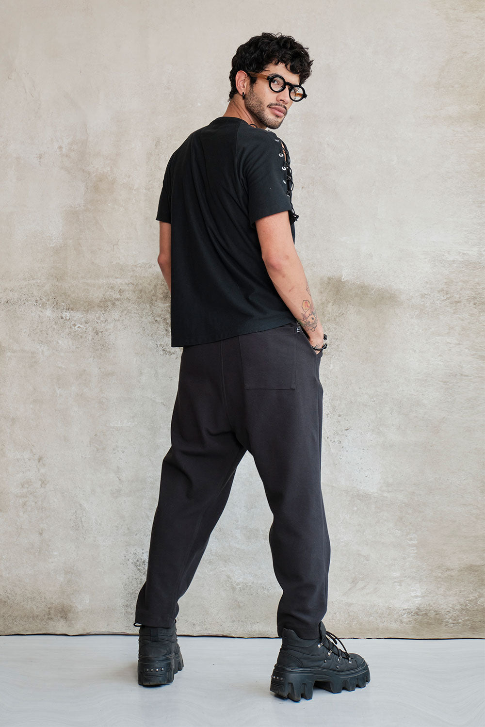 Camiseta regular fit sparrow black