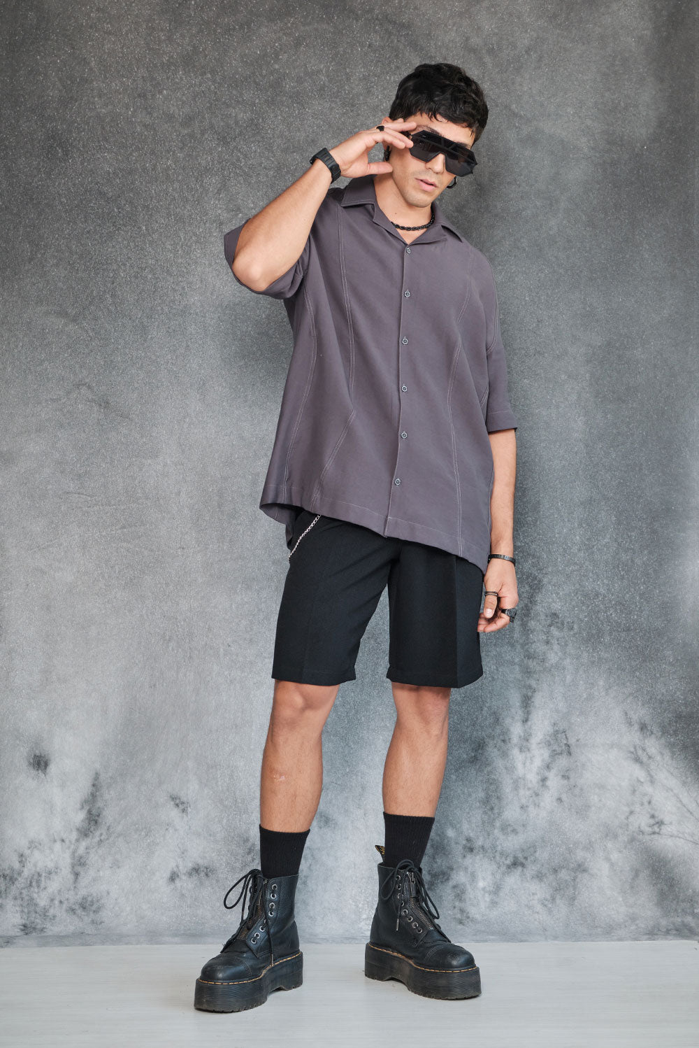 Camisa boxy fit gris