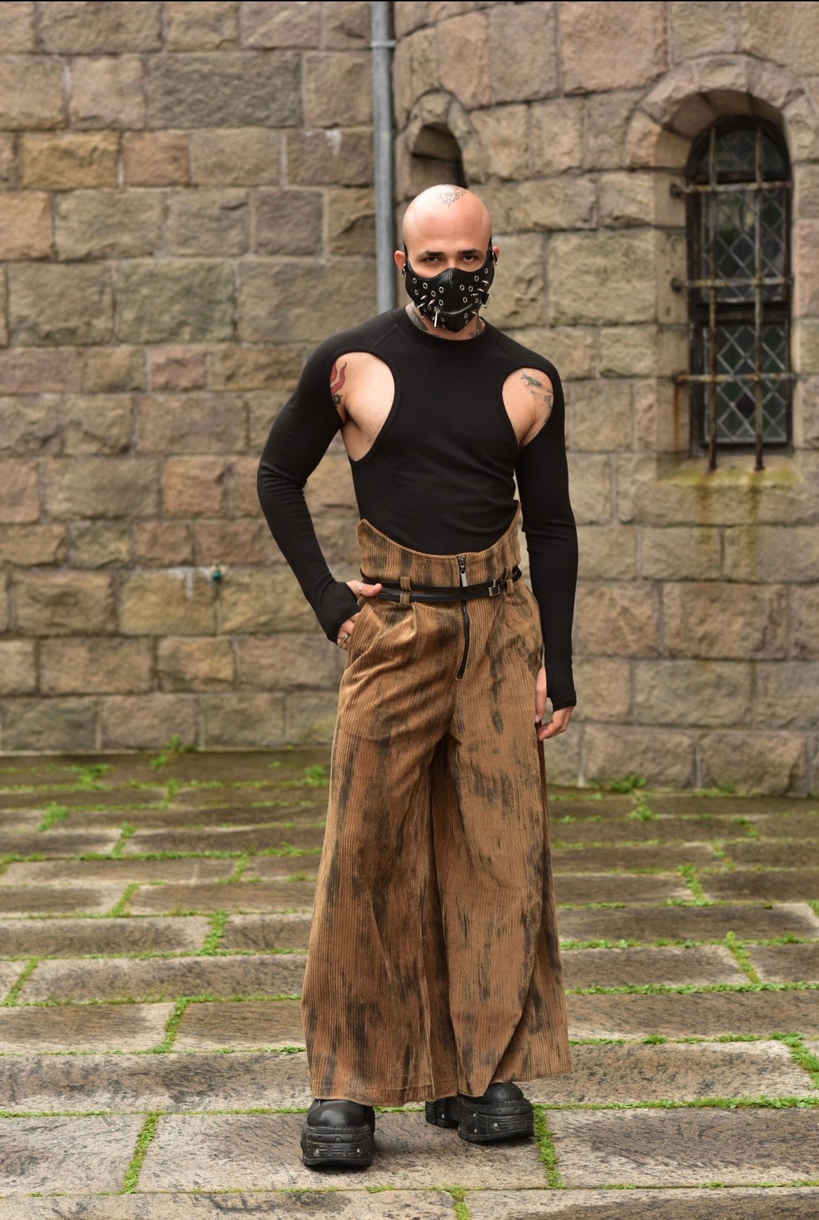 Buso cut out black