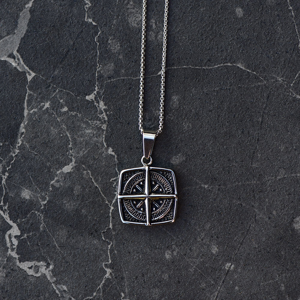 Compass silver necklace 49cm