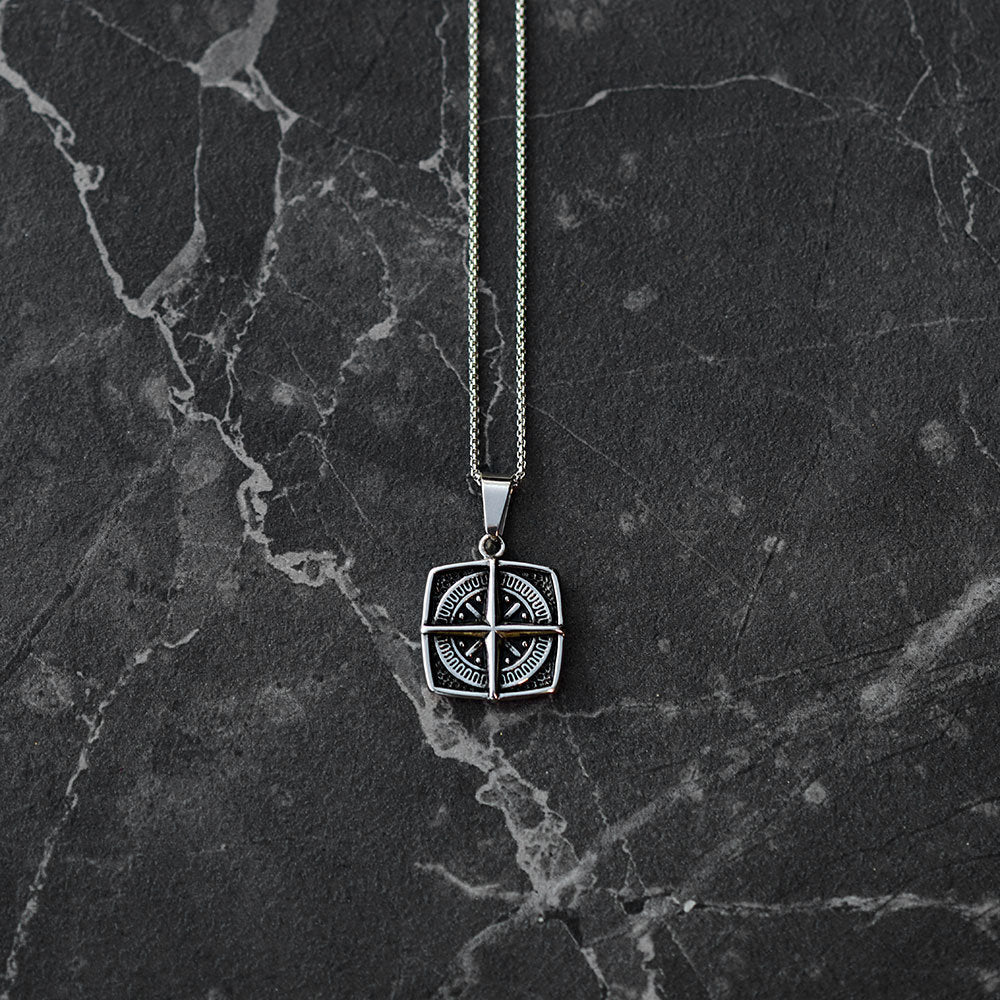 Compass silver necklace 49cm
