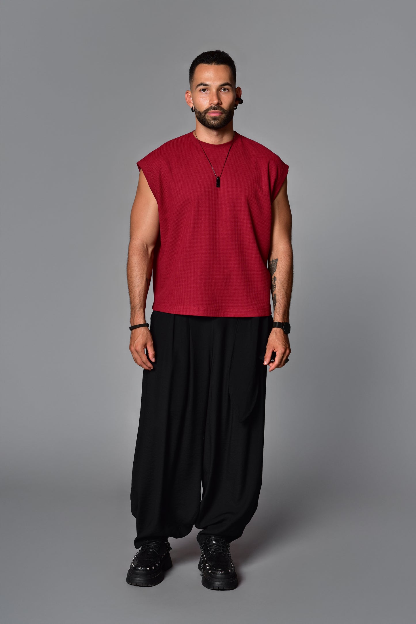 camiseta sleeve triad vinotinto