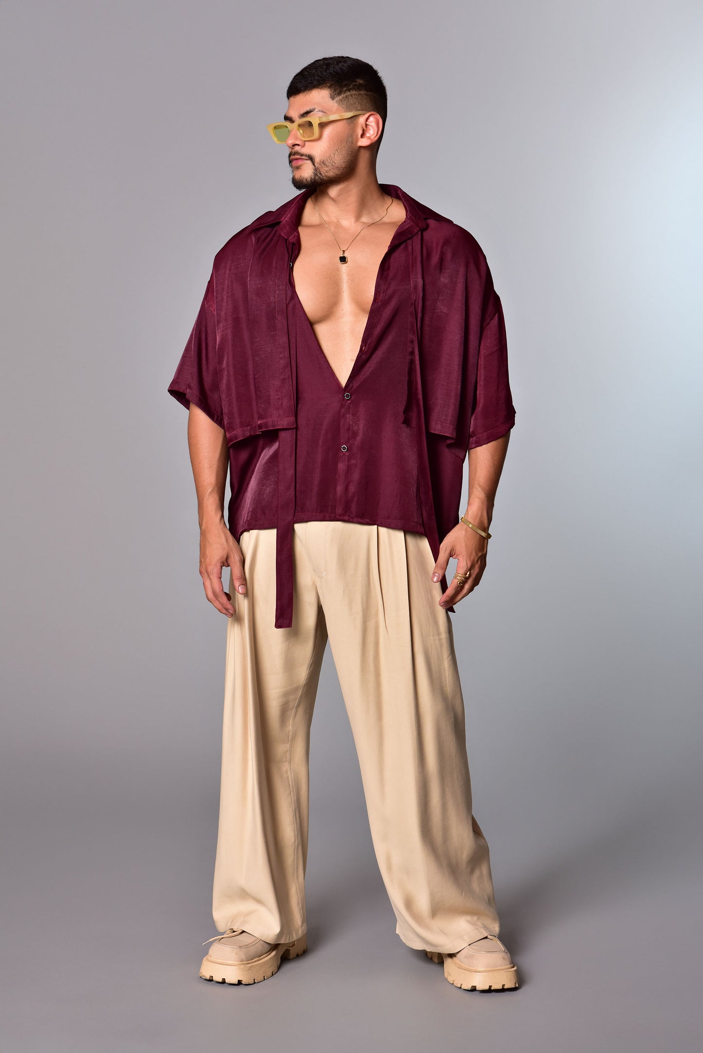 Camisa Boxy Fit crop top vinotinto