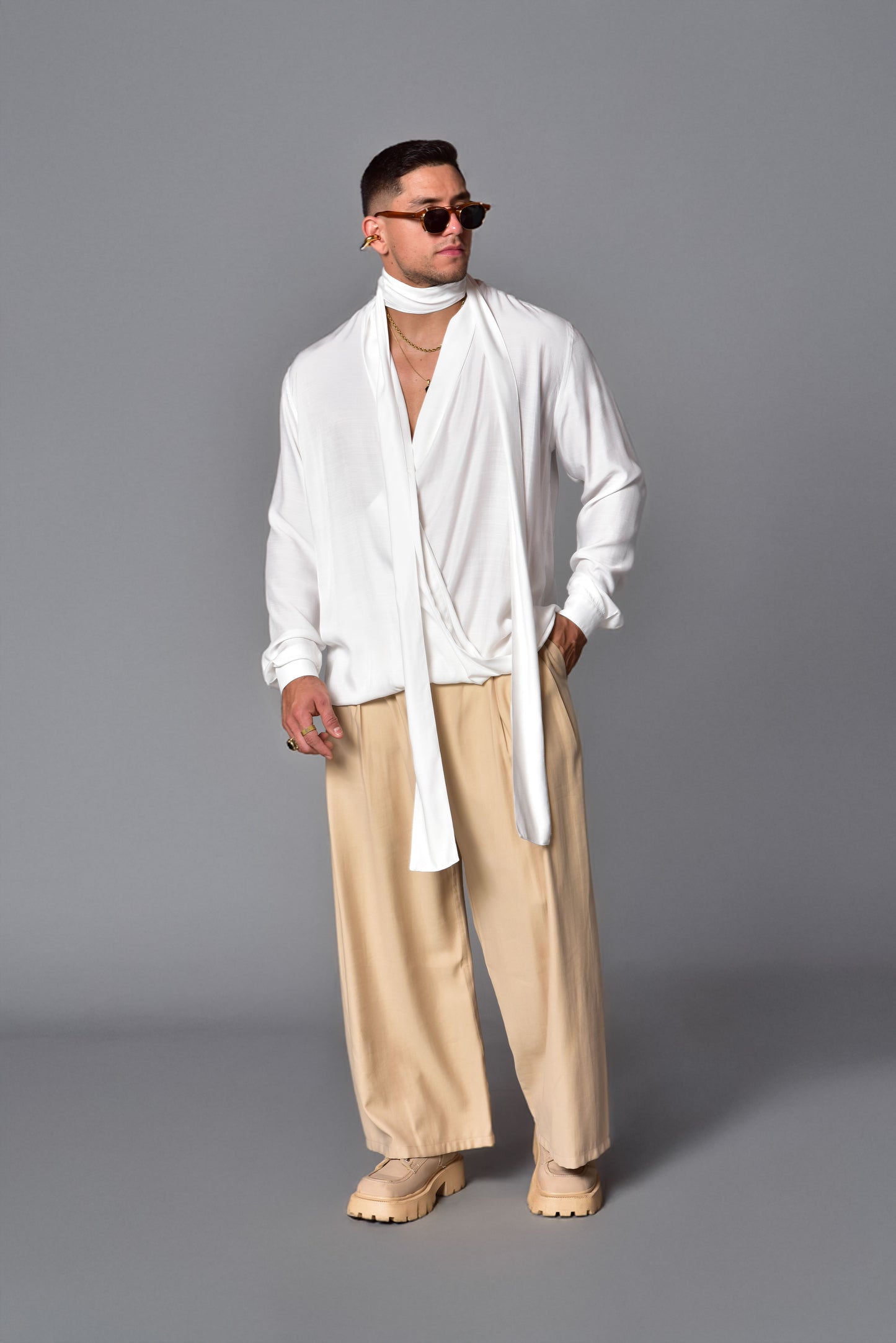 Camisa manga larga cuello cruzado