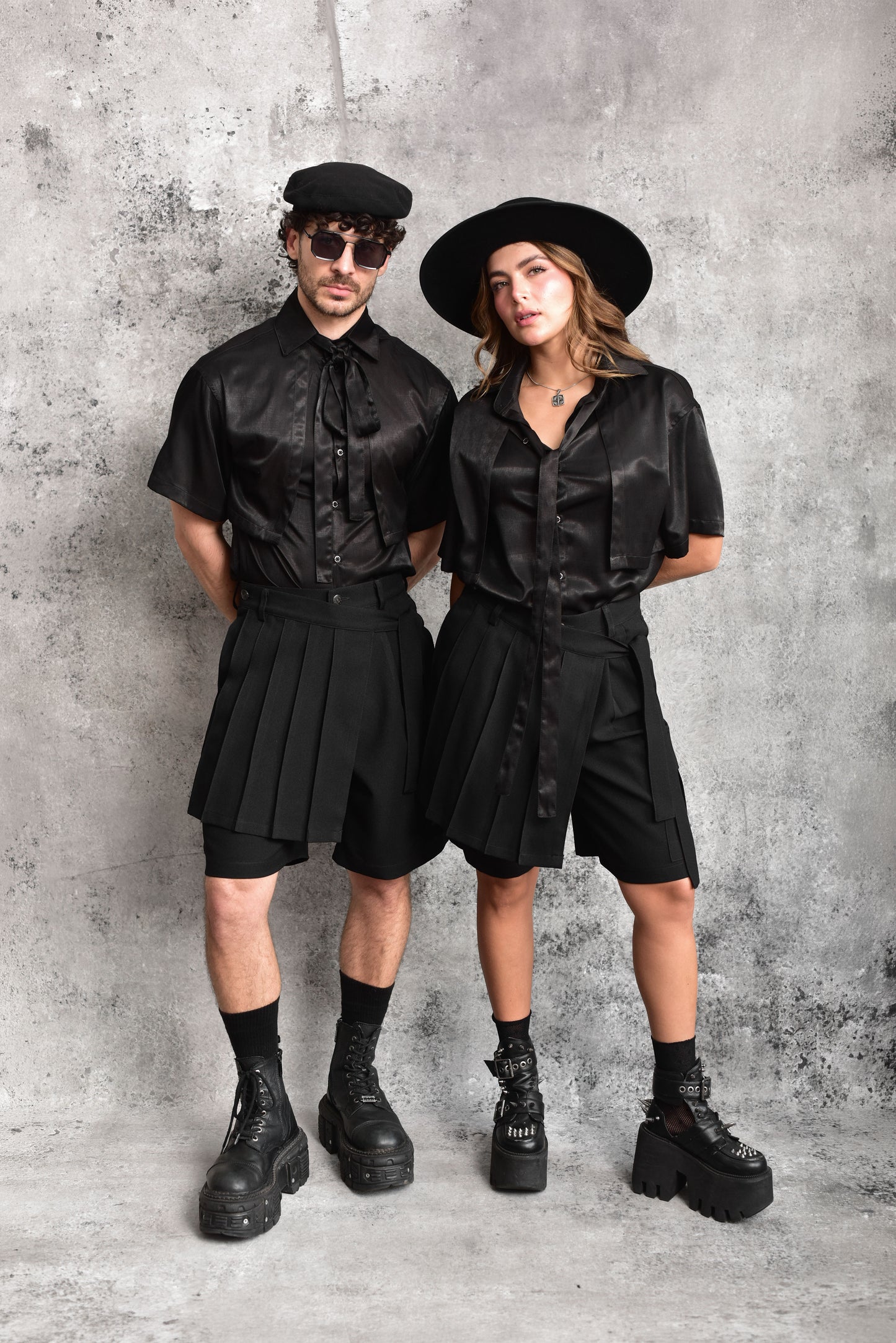 Camisa relaxed fit satin negra