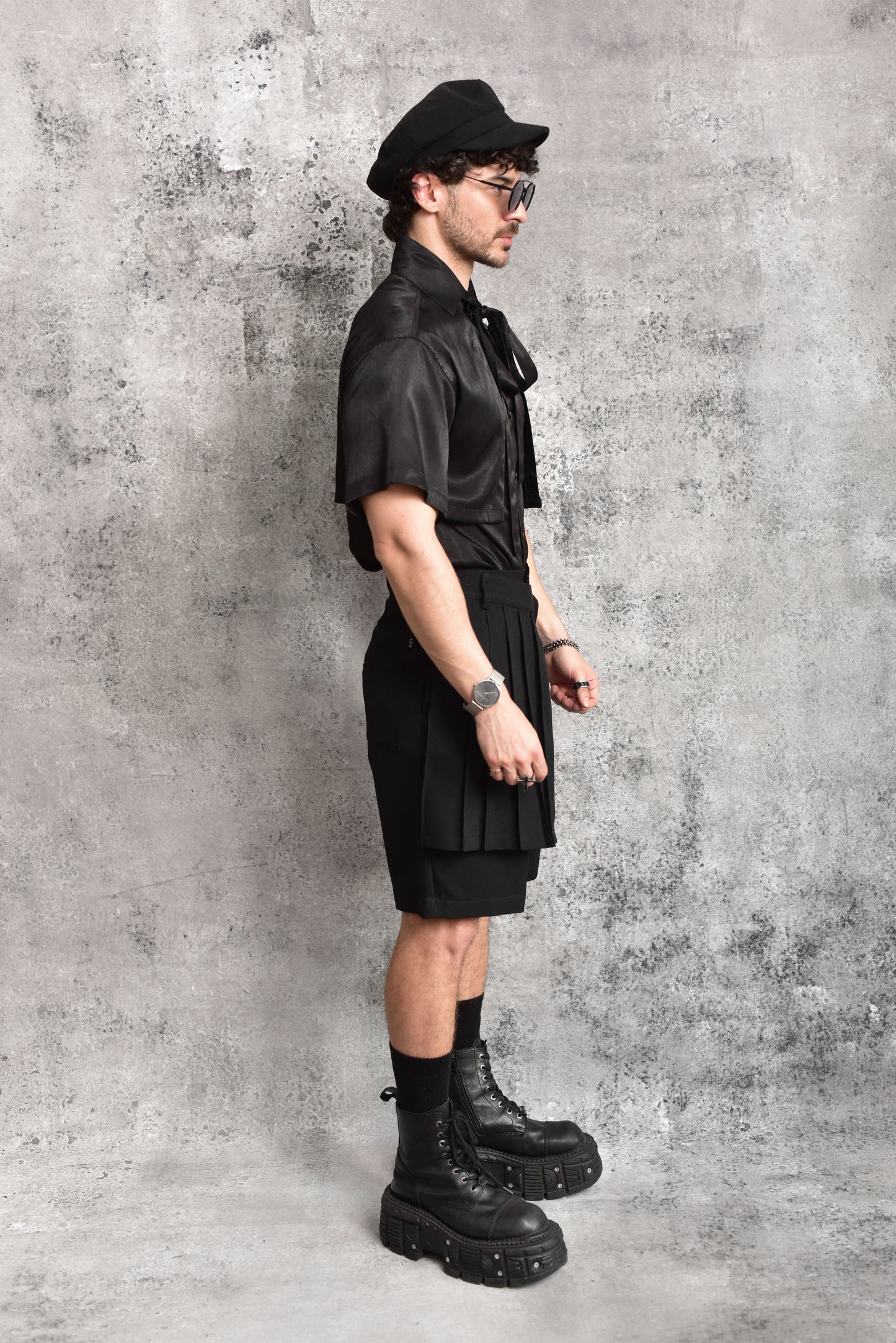 Short Kamon con Pliegues