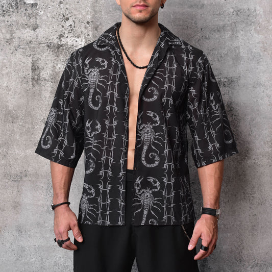 Camisa boxy fit estampada negra